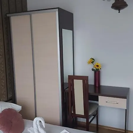 Guest house Hostel *