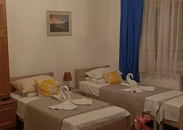 Vendégház Noclegi *